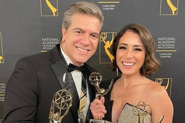 Los veracruzanos Raúl Peimbert y Ana Bueno ganan premios Emmy