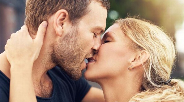 7 ideas para que las mordidas también sean parte del juego sexual