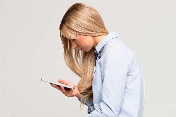 Entérate: ¿Qué es el Síndrome del Cuello de Texto?