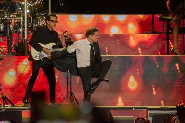 Revelan que hijo de Luis Miguel y Aracely Arámbula prepara su debut como cantante