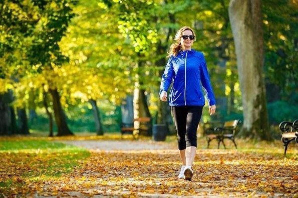 Caminar es muy bueno para la salud ¡Checa estos consejos! 