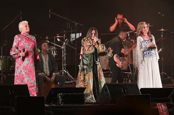 Eugenia León, Tania Libertad y Guadalupe Pineda dan tremendo concierto en Cumbre Tajín 