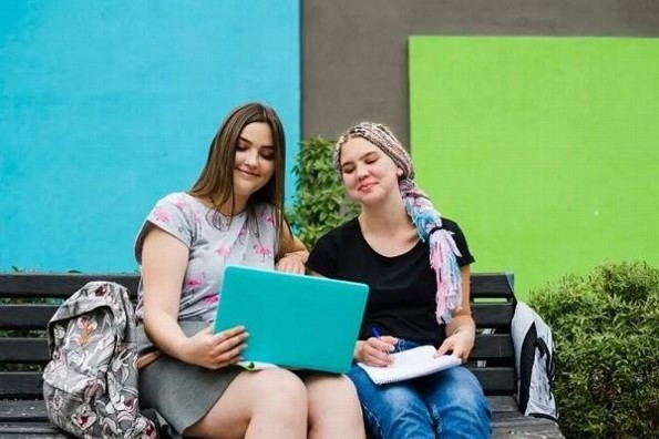 Cuatro de cada 10 adolescentes prefieren no ir a clases durante la menstruación Cuatro de cada 10 adolescentes prefieren no ir a clases durante la menstruación