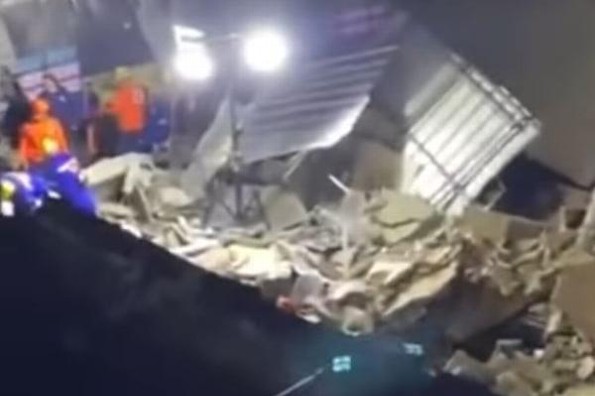 Se desploma techo de discoteca durante concierto de Rubby Pérez ¡Hay 15 muertos!