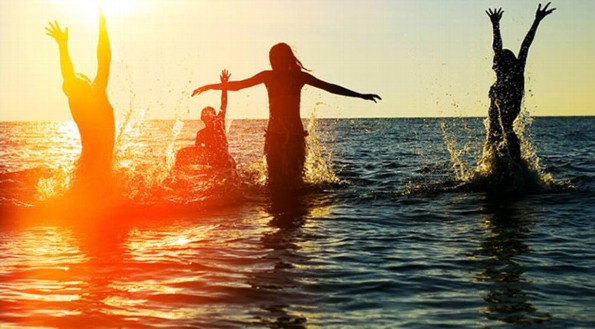 Beneficios a la salud de nadar en el mar ¿Los conocías?