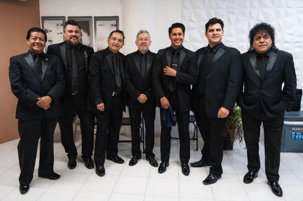 Los Ángeles Negros celebran a las mamás veracruzanas con romántico concierto