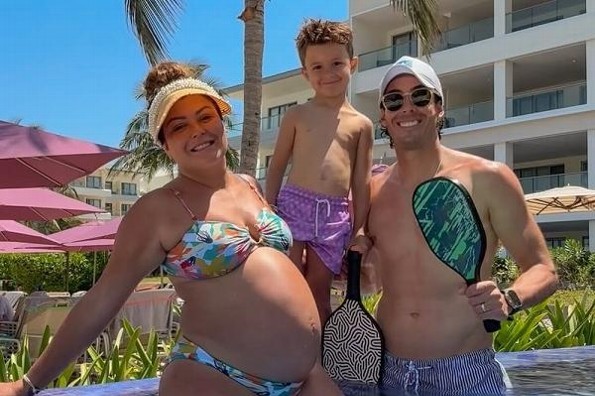 Mariana Echeverría comparte fotos de su avanzado embarazo (+fotos)