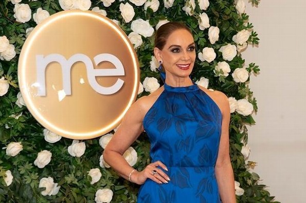 Participa Lupita Jones en conversatorio de mujeres exitosas (+fotos)