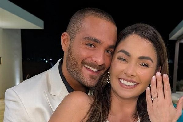 Claudia Martín y Carlos Said anuncian compromiso matrimonial (+fotos)
