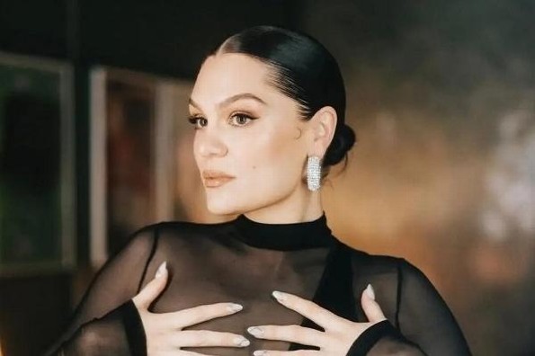 Famosa cantante revela que padece cáncer de mama