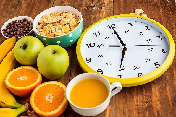 Ayuno intermitente ¿Qué es? ¿Y qué efectos tiene en nuestra salud? 