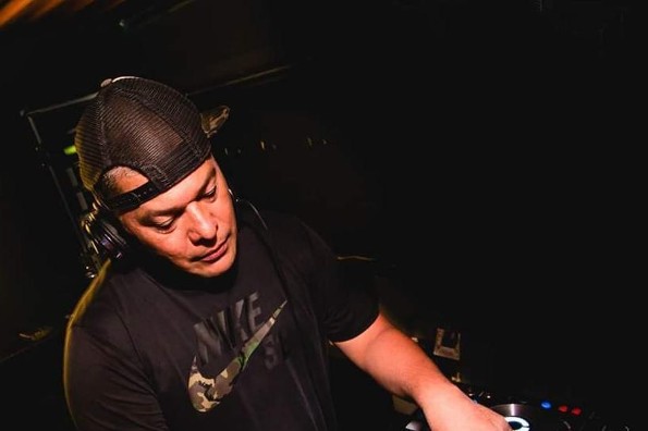 ¡DJ SABAS ESTÁ EN LA CASA! Y se une a los locutores de Fusión 90.1 FM (+ Foto)