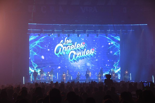 Veracruzana triunfa como voz principal con Los Ángeles Azules (+ Video/fotos)
