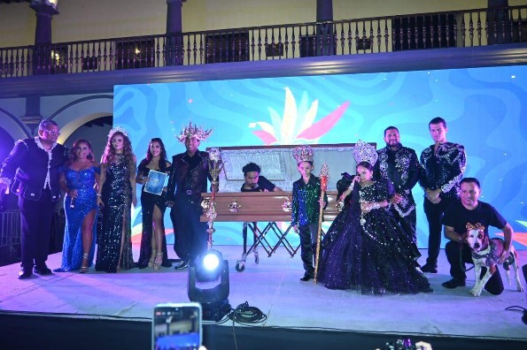  Con el entierro de Juan Carnaval concluye el Carnaval de Veracruz 2025 (+video y foto)