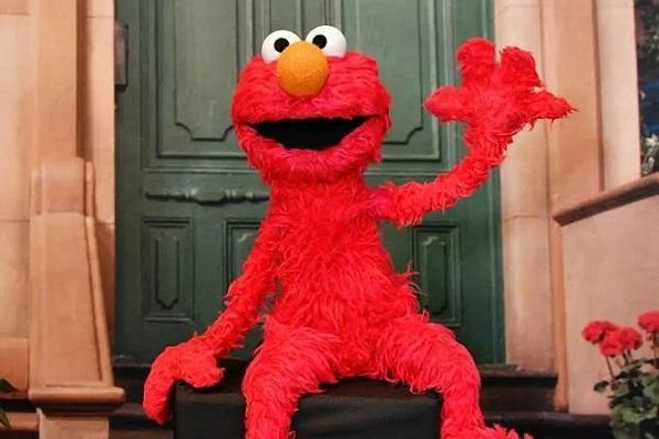 Hackean cuenta de Elmo, de 