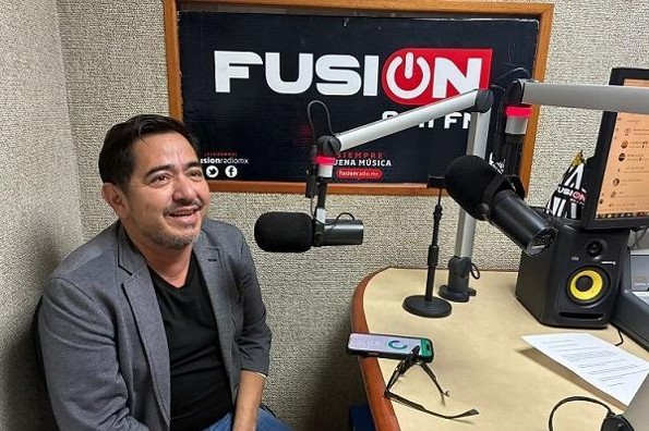 Carlos Macías enamora a FUSIÓN con su romanticismo ¡Viene a Veracruz! (+video)