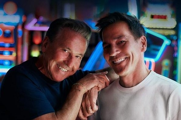 ¡Histórico! Ricardo Montaner y su hijo Héctor presentan 