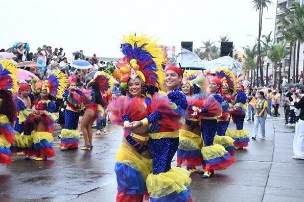 ¡Regresa el desfile del Carnaval de Veracruz del domingo en la mañana! 