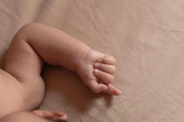 Detectan retrasos del desarrollo cerebral en niños infectados por COVID en el embarazo