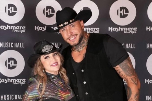 ¡Alicia Villarreal presentó a su nuevo novio! (+foto)