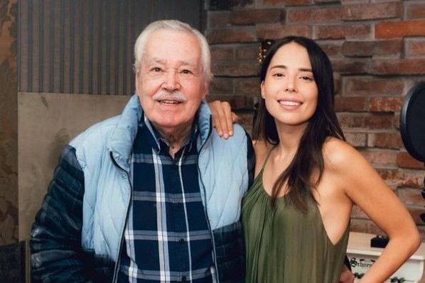 Majo Aguilar estrena su versión de 'Veracruz', al lado de su abuelo José Carillo (+video)