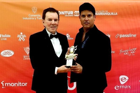 Premian a Luis Alberto Fernández y al maestro Meme Solís por la canción 