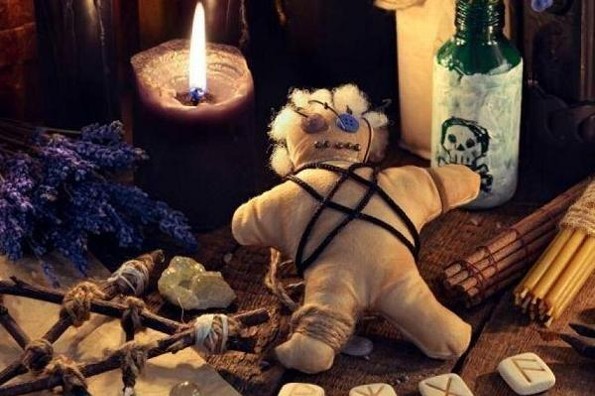 Acusan de brujería y rituales satánicos a maestro de escuela primaria en Veracruz