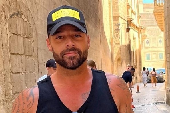 Ricky Martin enciende las redes con audaz foto ¡al desnudo! (+foto)