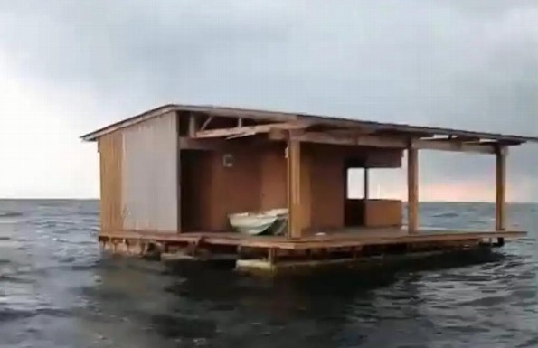 Circula video del restaurante de Tuxpan que se llevó el río ¡Flotando en Alvarado, Veracruz! 