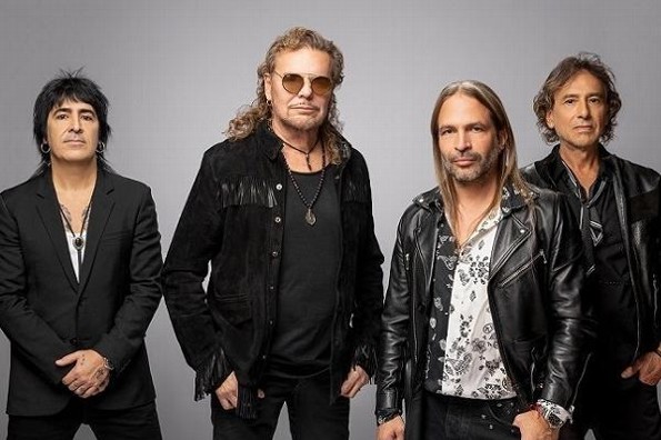 Integrante de Maná sufre aparatosa caída en pleno concierto (+video)