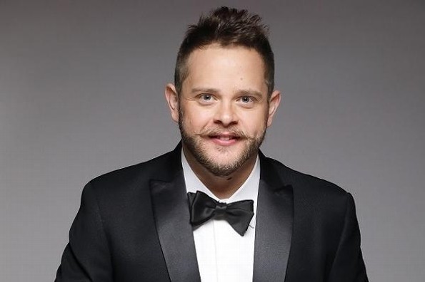 Rodrigo de la Cadena y la Filarmónica de Xalapa, en el Auditorio Nacional de la CDMX 