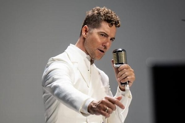 David Bisbal regresa con la canción 