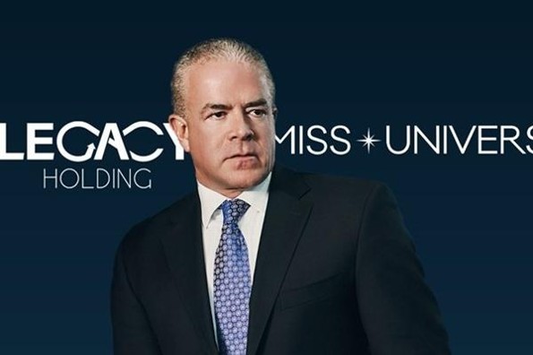 ¿Por eso ganó México? Presidente de Miss Universo admite que obtuvo una licitación de Pemex