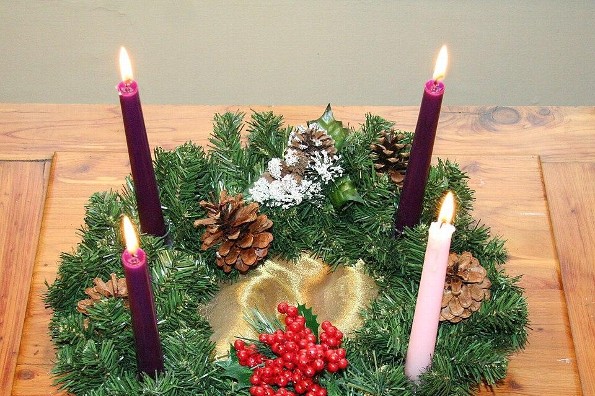 ¿Sabes qué significa la Corona de Adviento?