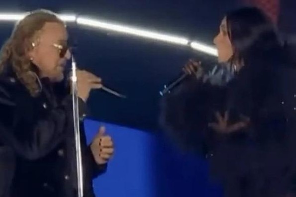 Dua Lipa invita a Fher de Maná en su segundo concierto en  CDMX y cantan "Oye mi amor"