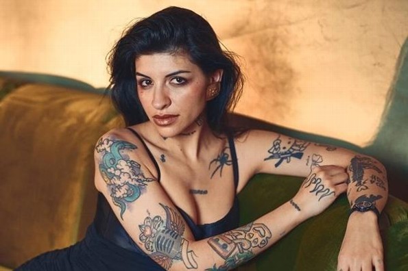 ¿Vio un chanaque? Cazzu vivió un hecho paranormal en hotel de la CDMX 