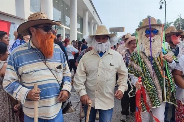 Habrá desfile y jolgorio en Veracruz para despedir el Año Viejo ¿Donde?