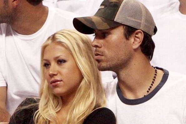 Enrique Iglesias y su esposa se convierten en papás por cuarta ocasión (+foto)