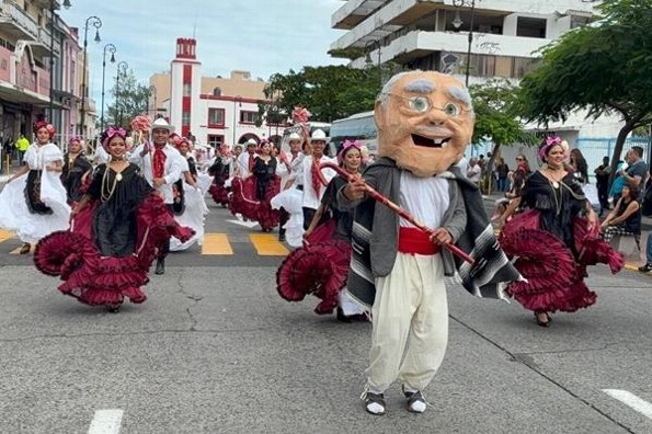 Divertido papaqui de Fin de Año en Veracruz (+fotos/videos)