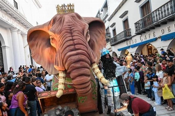 Papaqui, rosca y juguetes con  la llegada de los Reyes Magos en Veracruz (+fotos)