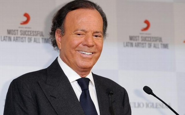 Julio Iglesias rompe el silencio: "Todo se va aclarar", asegura el cantante 