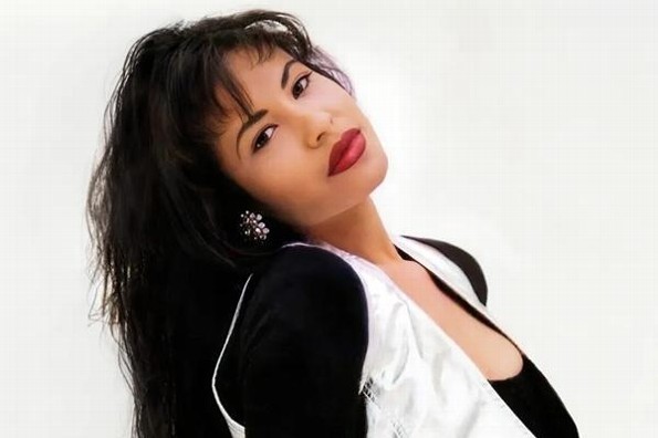 Exposición de Selena reúne objetos íntimos en un momento clave para su familia