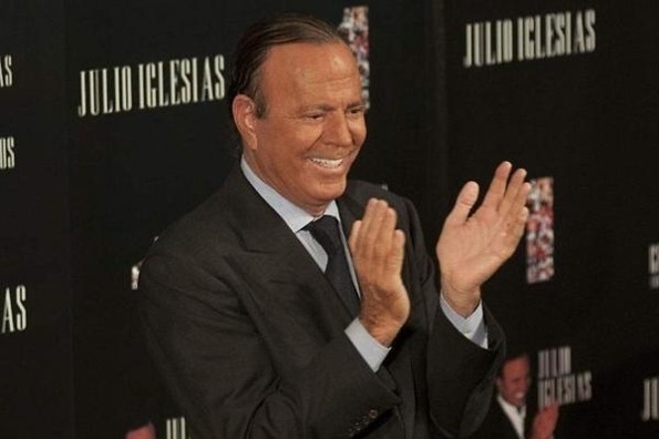 Julio Iglesias anuncia acciones legales tras denuncias por presunta agr3sión s3xu4l 