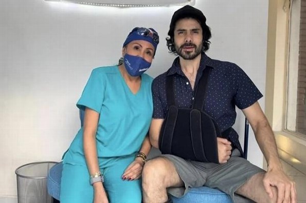 Reaparece José Ángel Bichir tras la caída de un edificio 