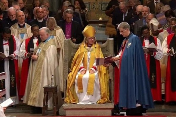 ¡Histórico! Iglesia anglicana tiene su primera mujer arzobispa (+video)