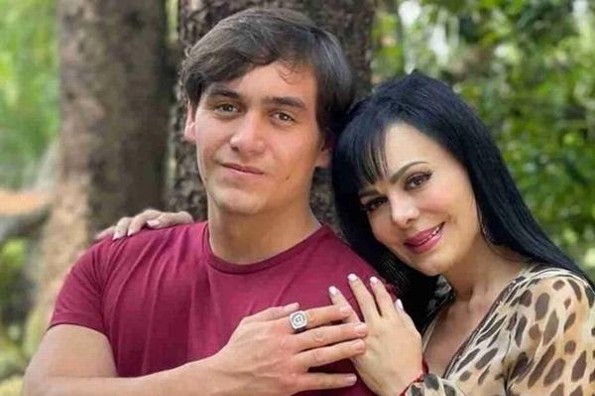 Maribel Guardia se tatúa el ojo de su hijo Julián Figueroa como emotivo homenaje (+video)