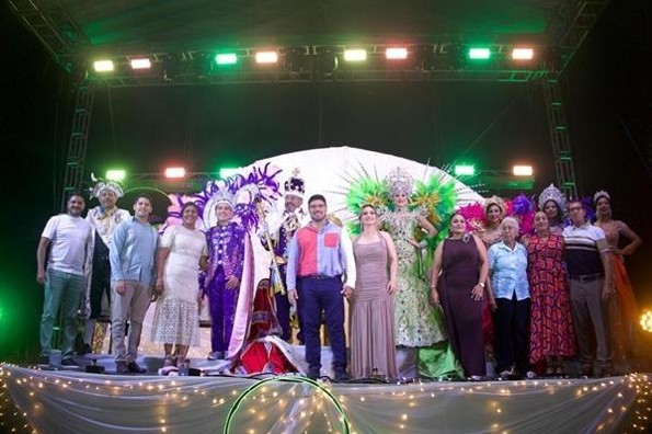 Coronan a los Reyes del Carnaval de Alvarado 2026: Valentina I y Chucho I (+fotos)