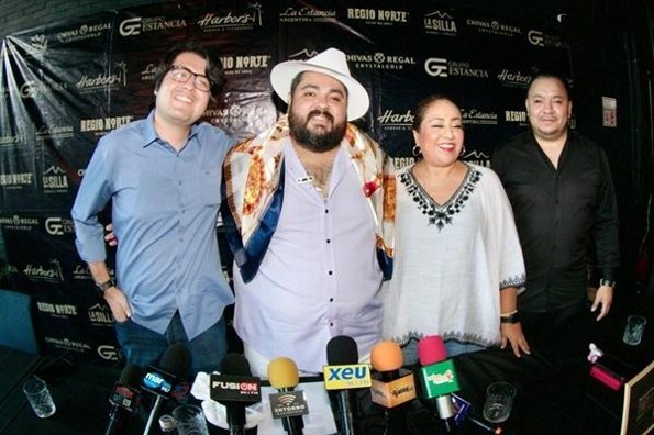 Tenor Oskar Guiot anuncia “Pavarottísimo” en el Foro Boca (+fotos/video)
