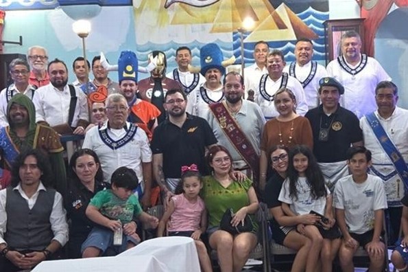 ¡Noble labor! Masones de Veracruz recaudan juguetes para los niños de AMANC 