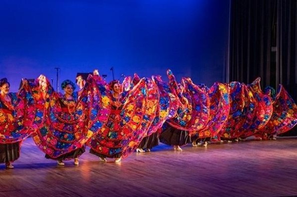¡Fiesta folklórica! El Ballet de Orizaba celebra 39 años de danza e historia